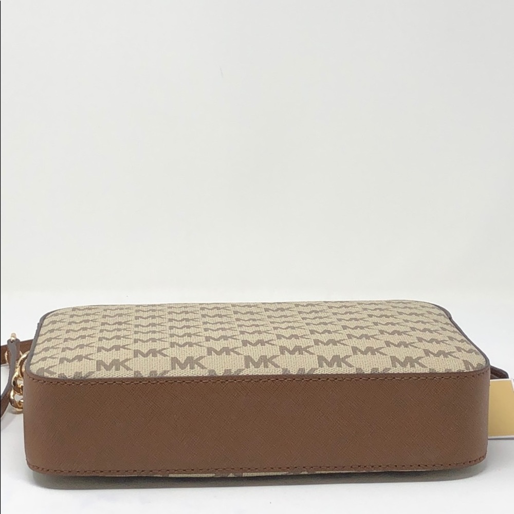Nwt Michael Kors Jet Set item crossbody - Picture 4 of 7
